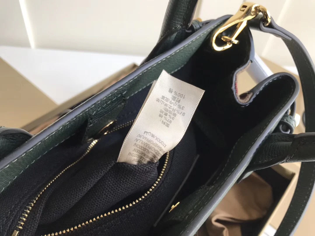 Сумка-тоут Burberry The Banner, маленькая, черная.