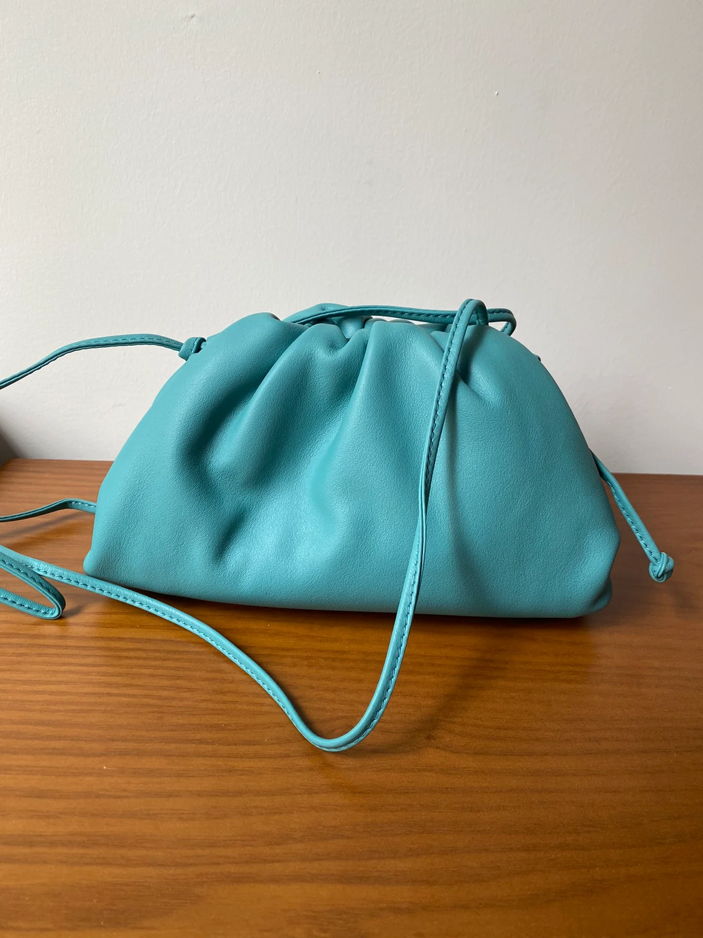 Сумка BV Cloud Bag - Кожа - 22x12x7 см - 13