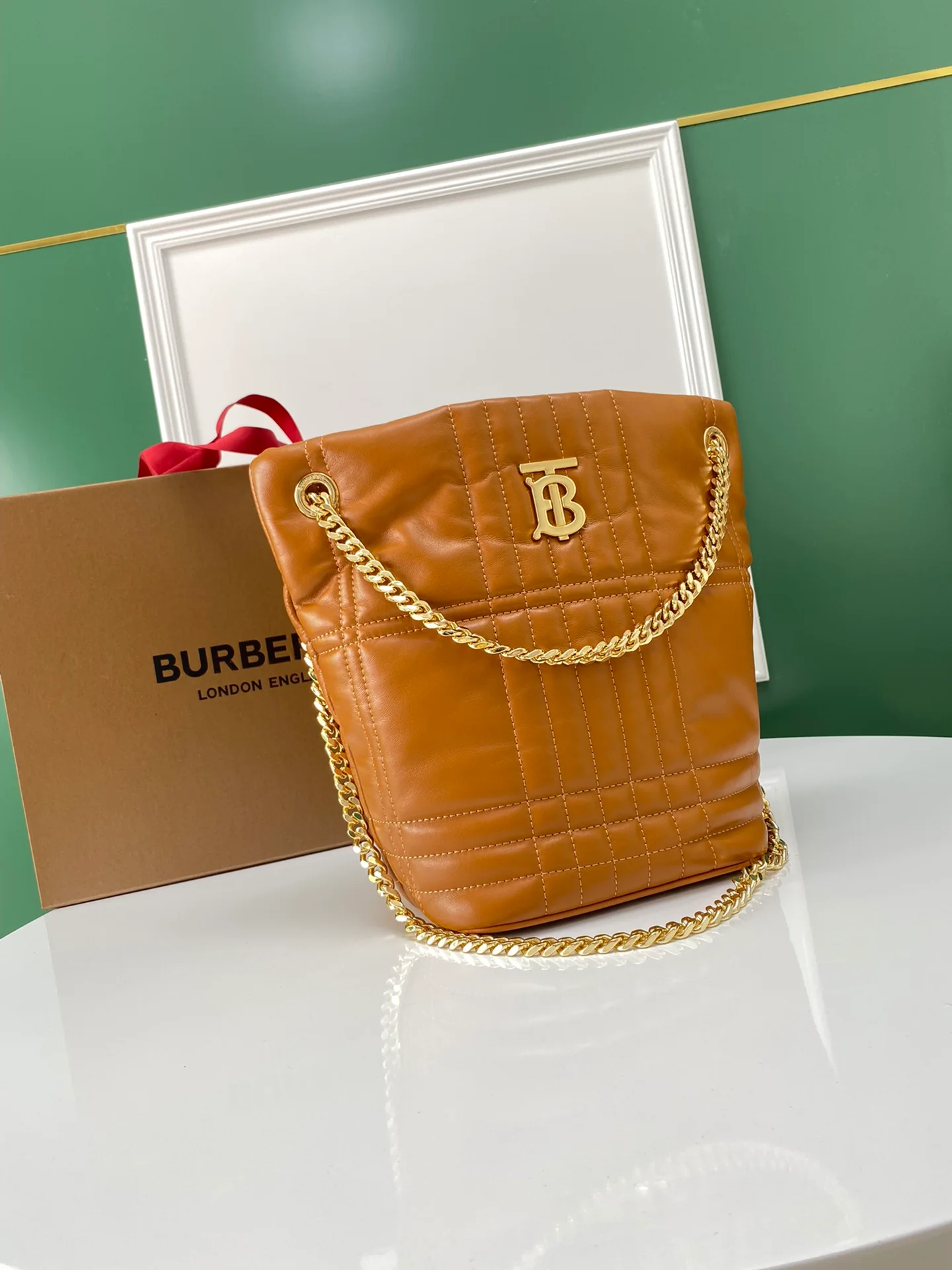 Burberry - Новинка, изысканная - стеганая сумка-ведро Laura - коричневая