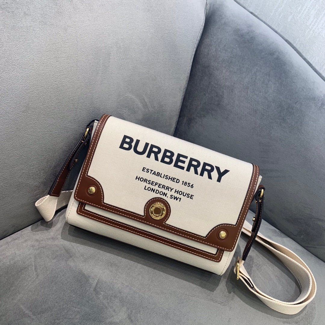 Сумка из канваса Burberry Early Spring New Note