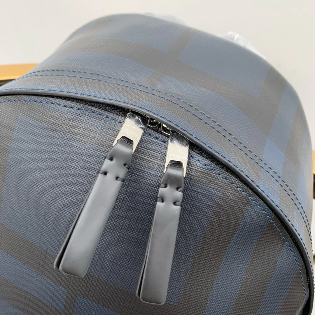 Burberry - Новейший рюкзак в лондонскую клетку - Темно-синий