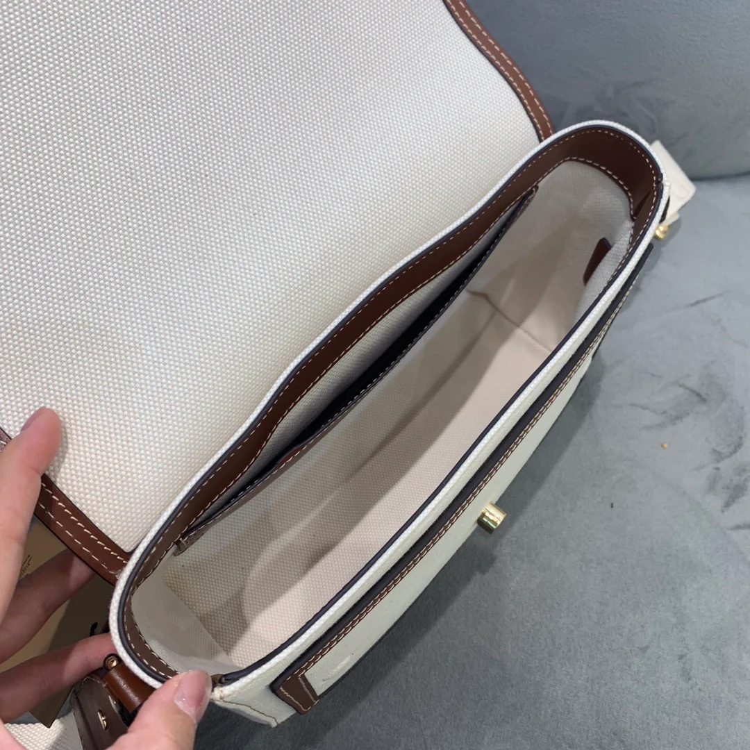 Сумка из канваса Burberry Early Spring New Note