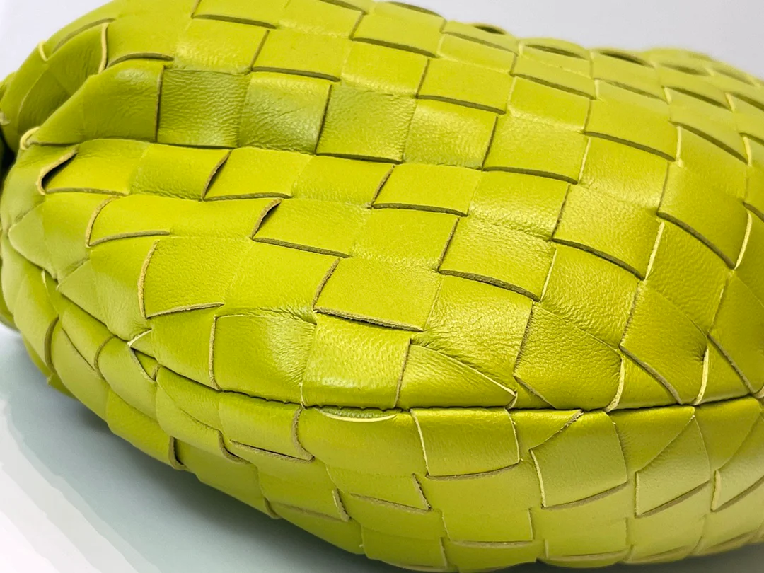 Сумка BV Mini Jodie Croissant Bag, s27x9x23cm-7