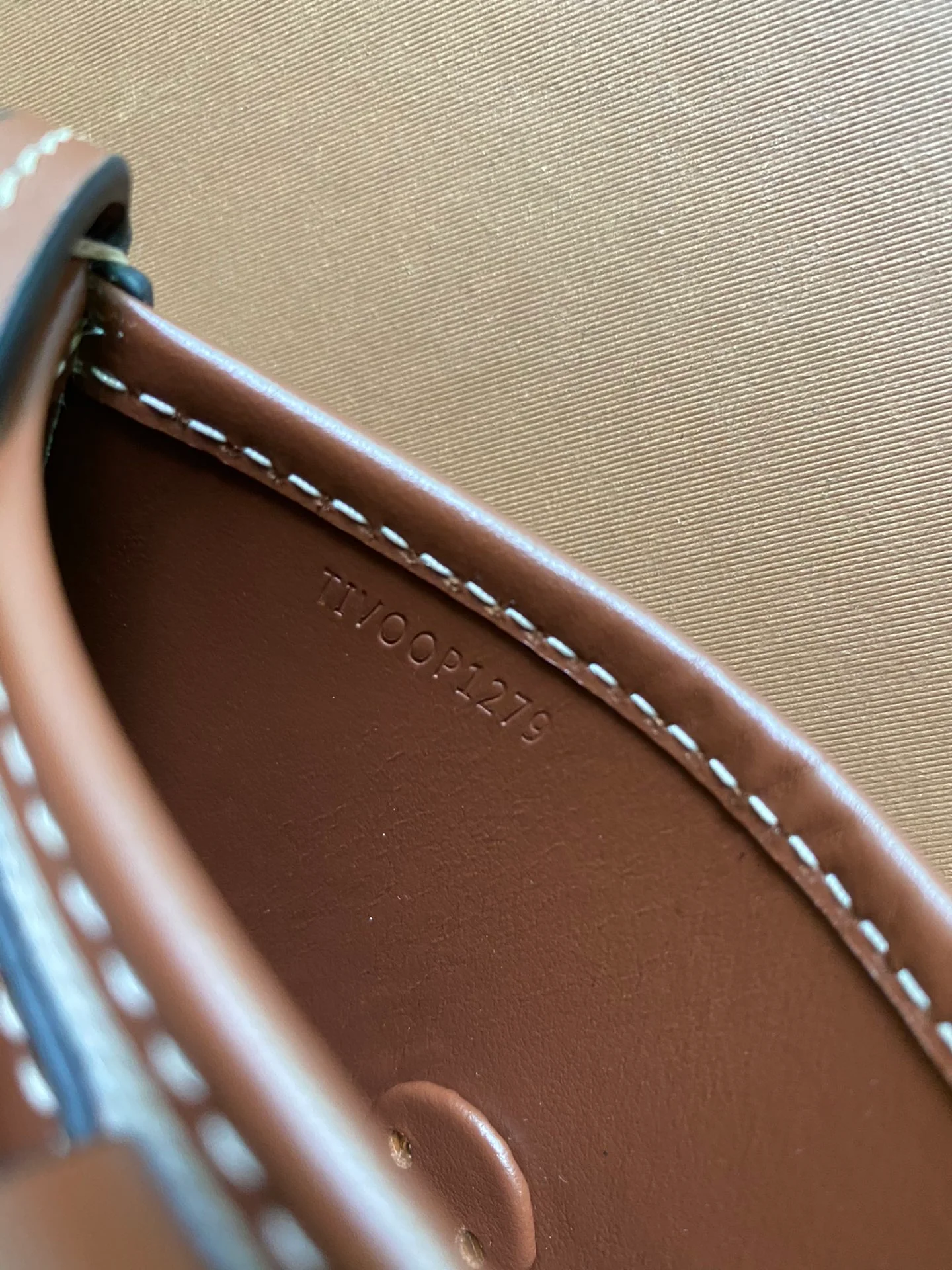 Сумка для телефона Burberry с буквами из холста