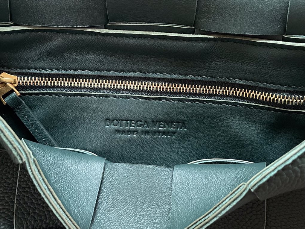 Кассета BV - зернистая телячья кожа - подкладка из телячьей кожи - 23x15x5 см