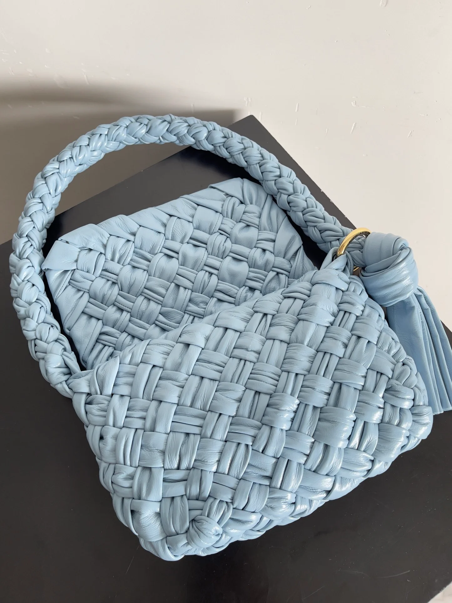 BV-kalimero-citta-underarm knotted bag-patterned blue
