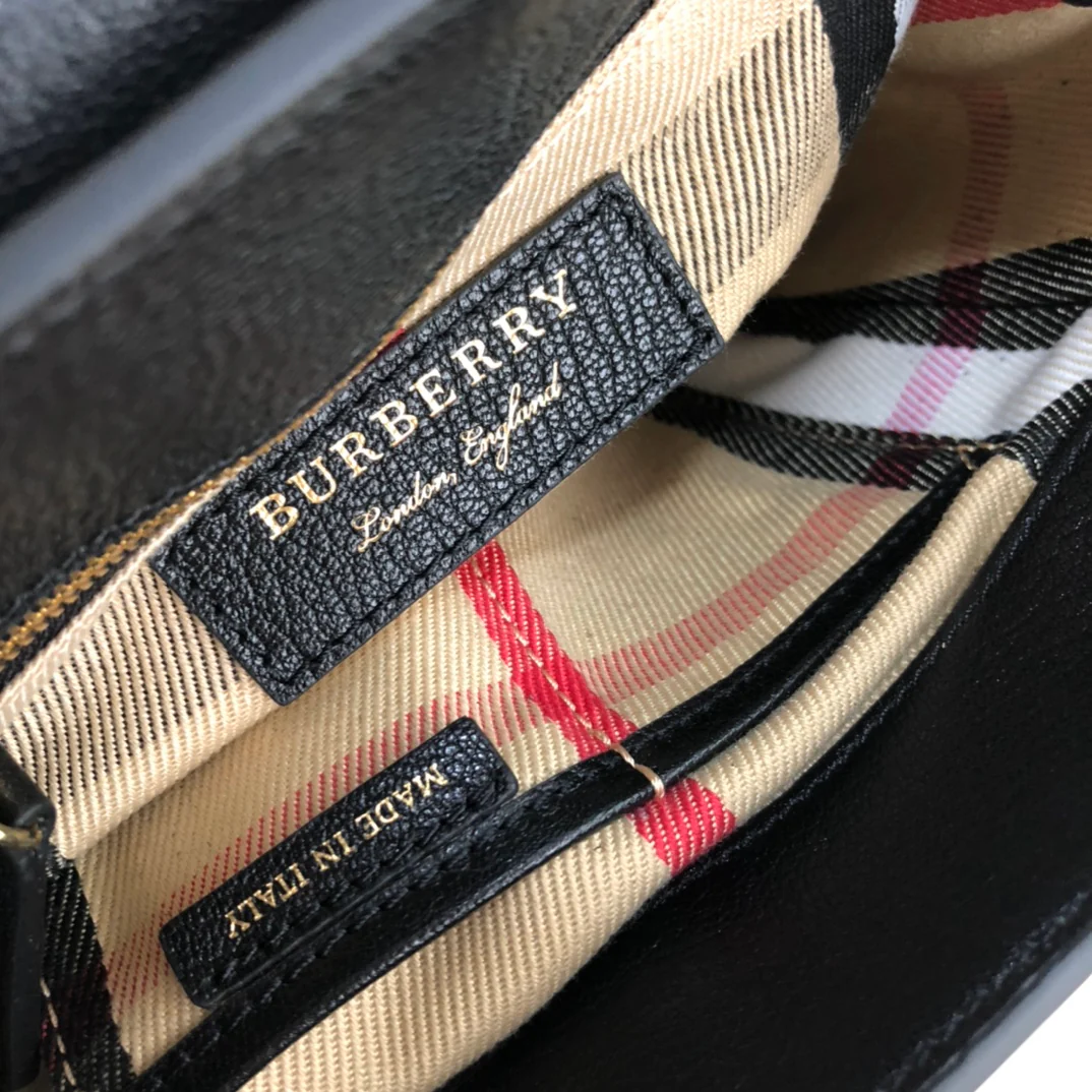 Сумка-тоут Burberry The Buckle - черная