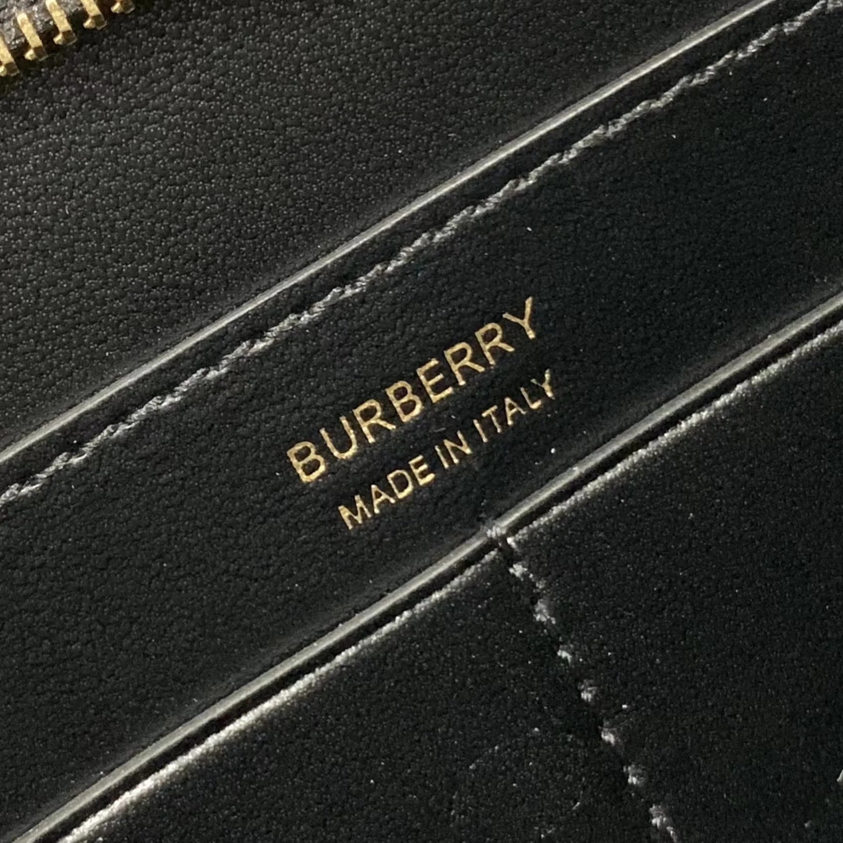 Новая сумка через плечо Burberry TB - черная.