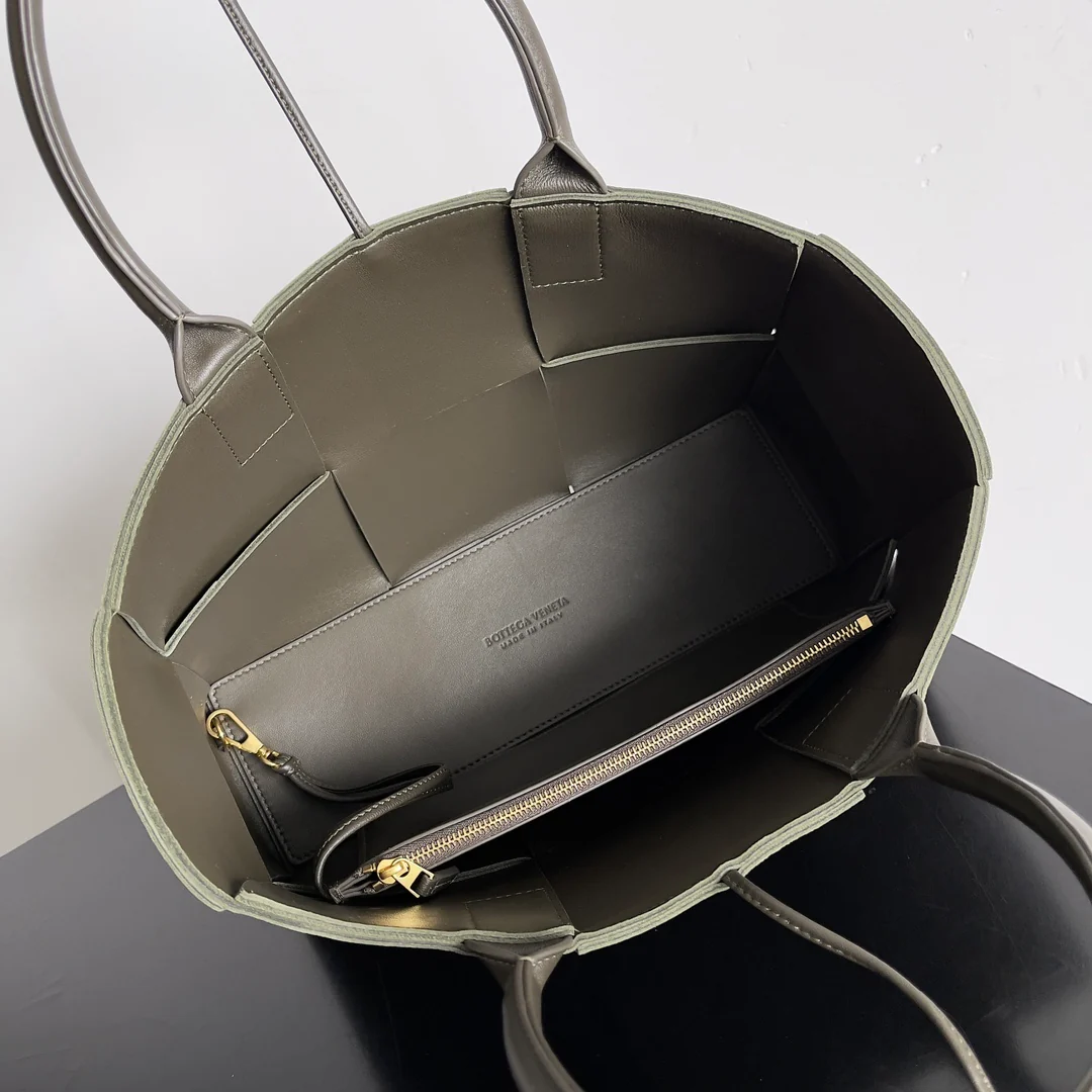 Прямоугольная сумка-тоут BV