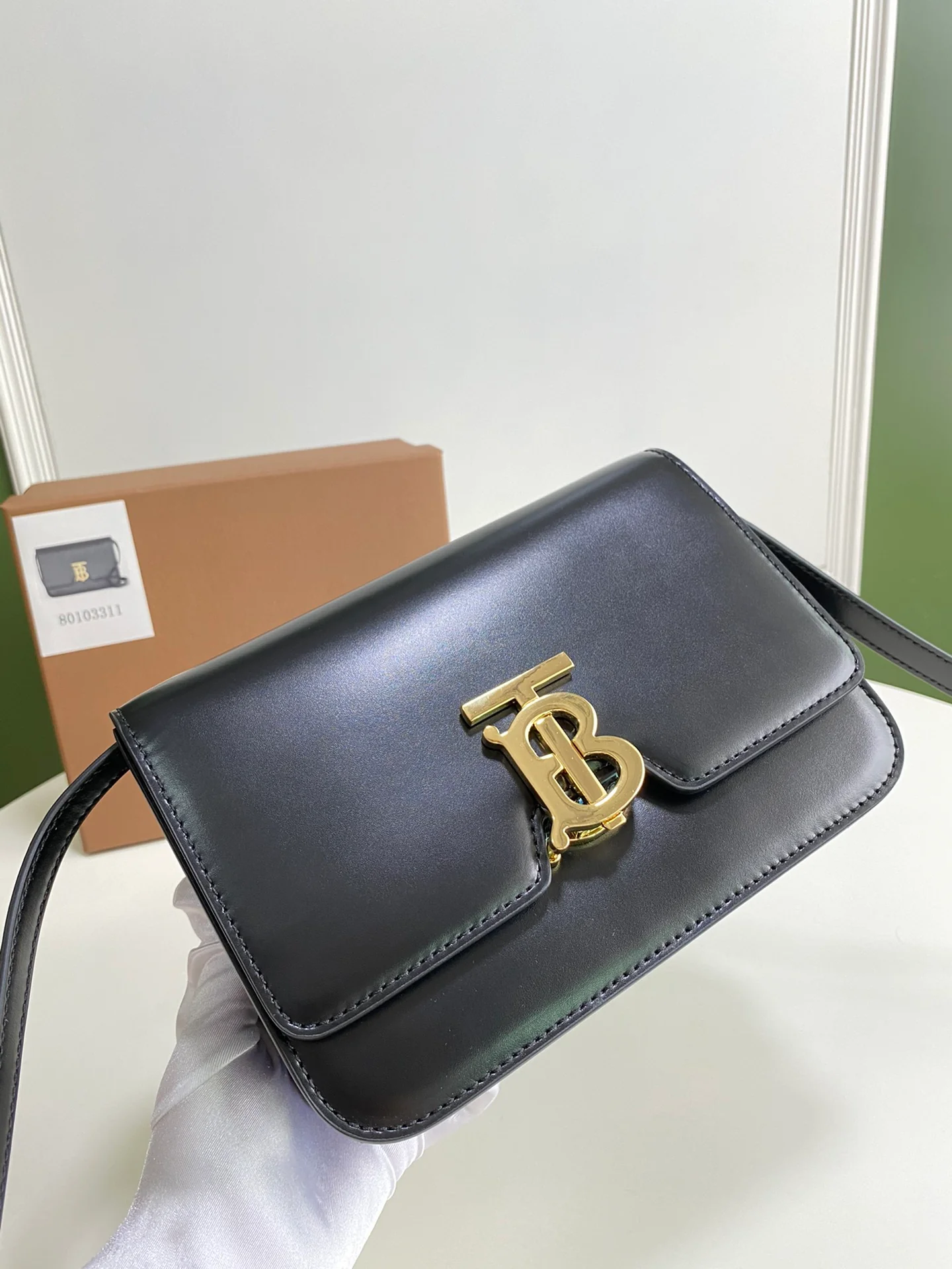 Сумка-письмо из коллекции Burberry TB - Черная