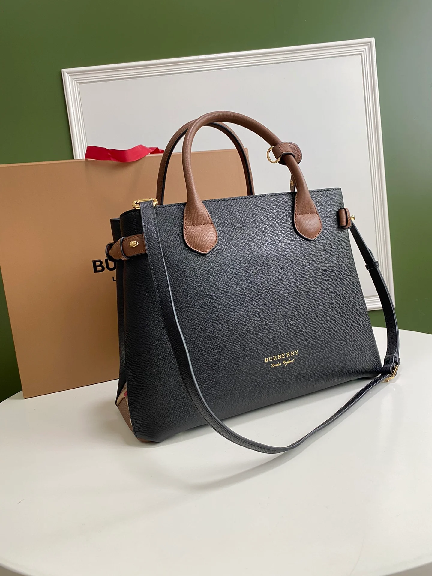 Сумка-тоут Burberry The Banner - черная