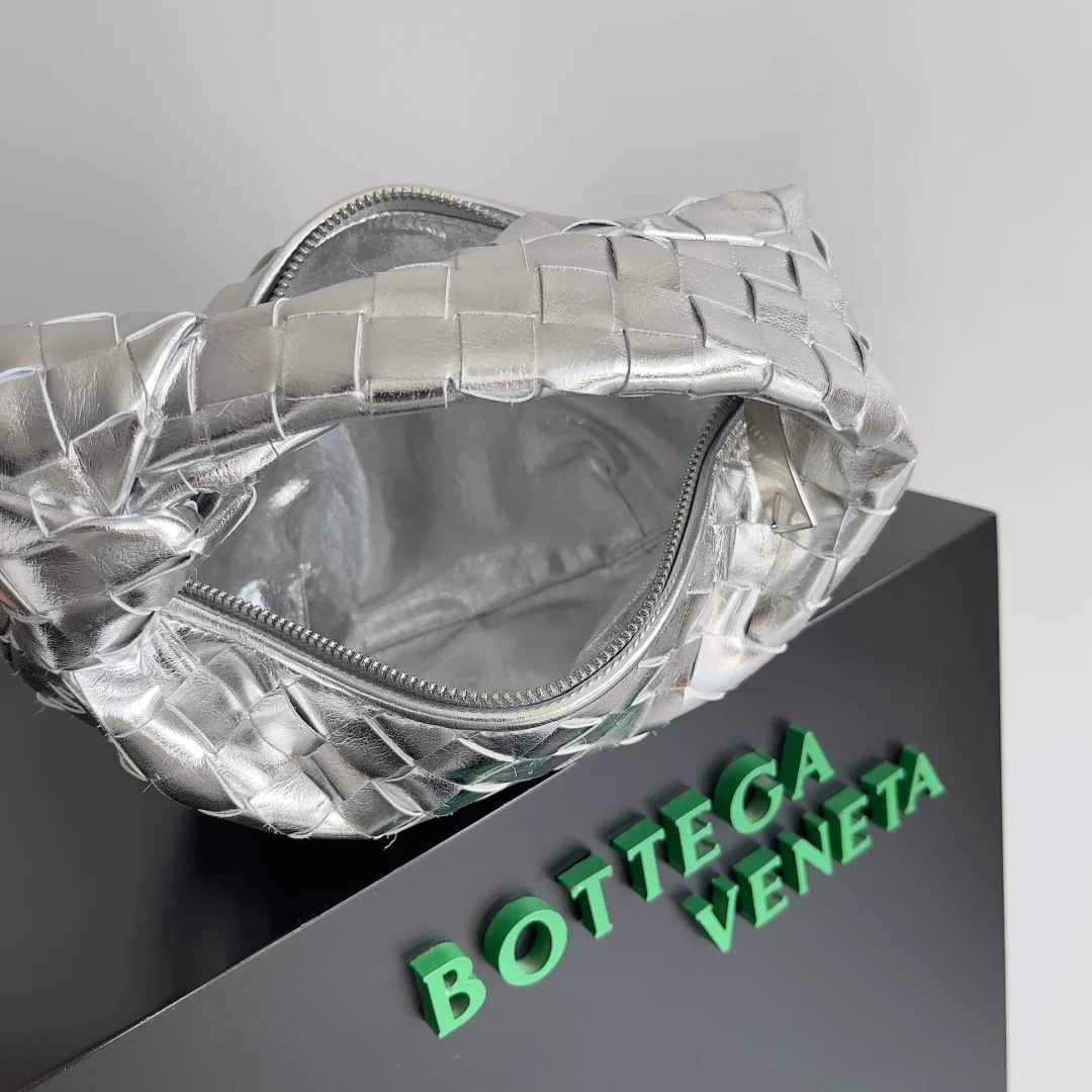 BV - Плетеная сумка-хобо с узлом - Серебристый