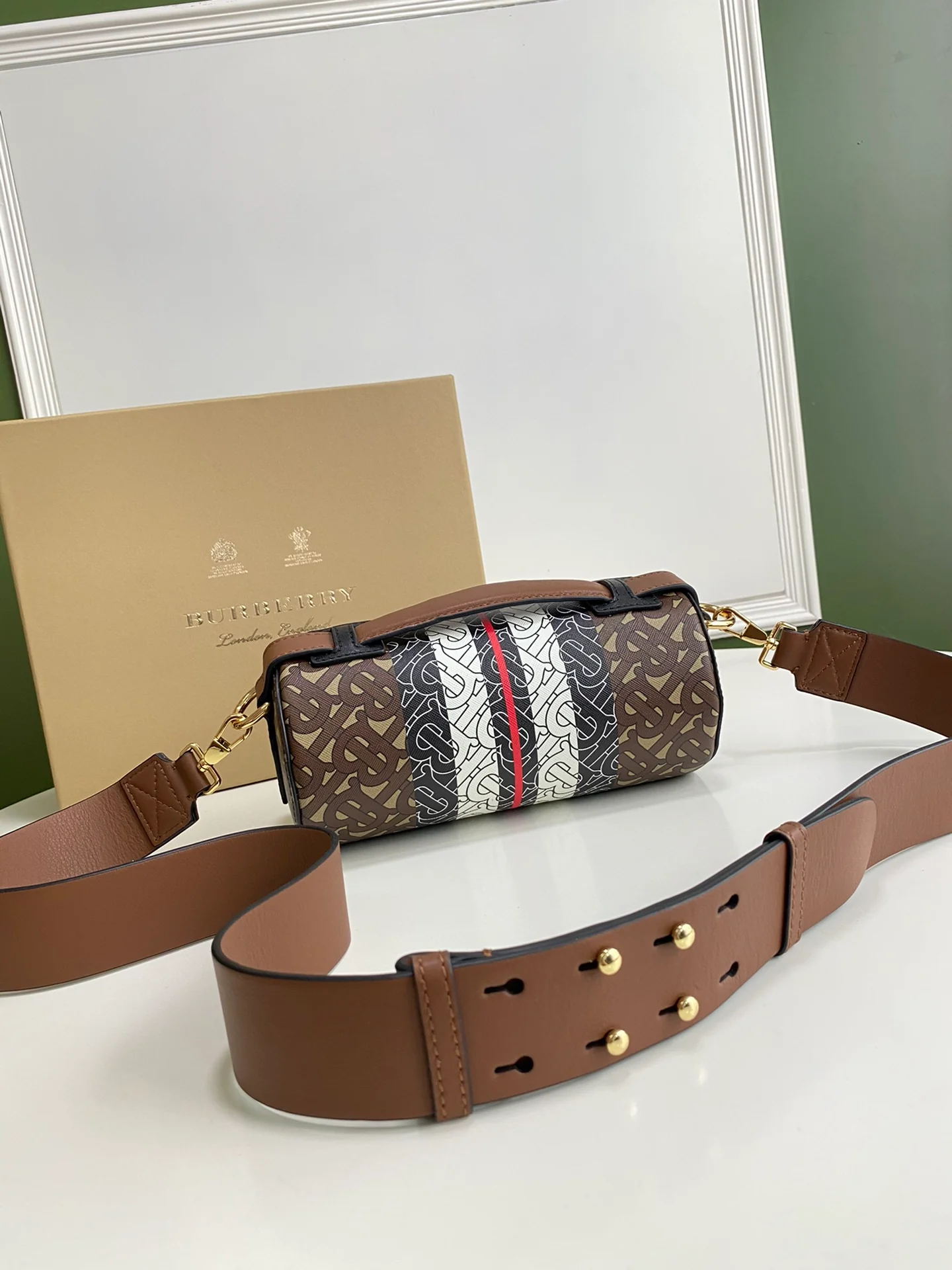 Burberry - Цилиндрическая сумка-перегородка