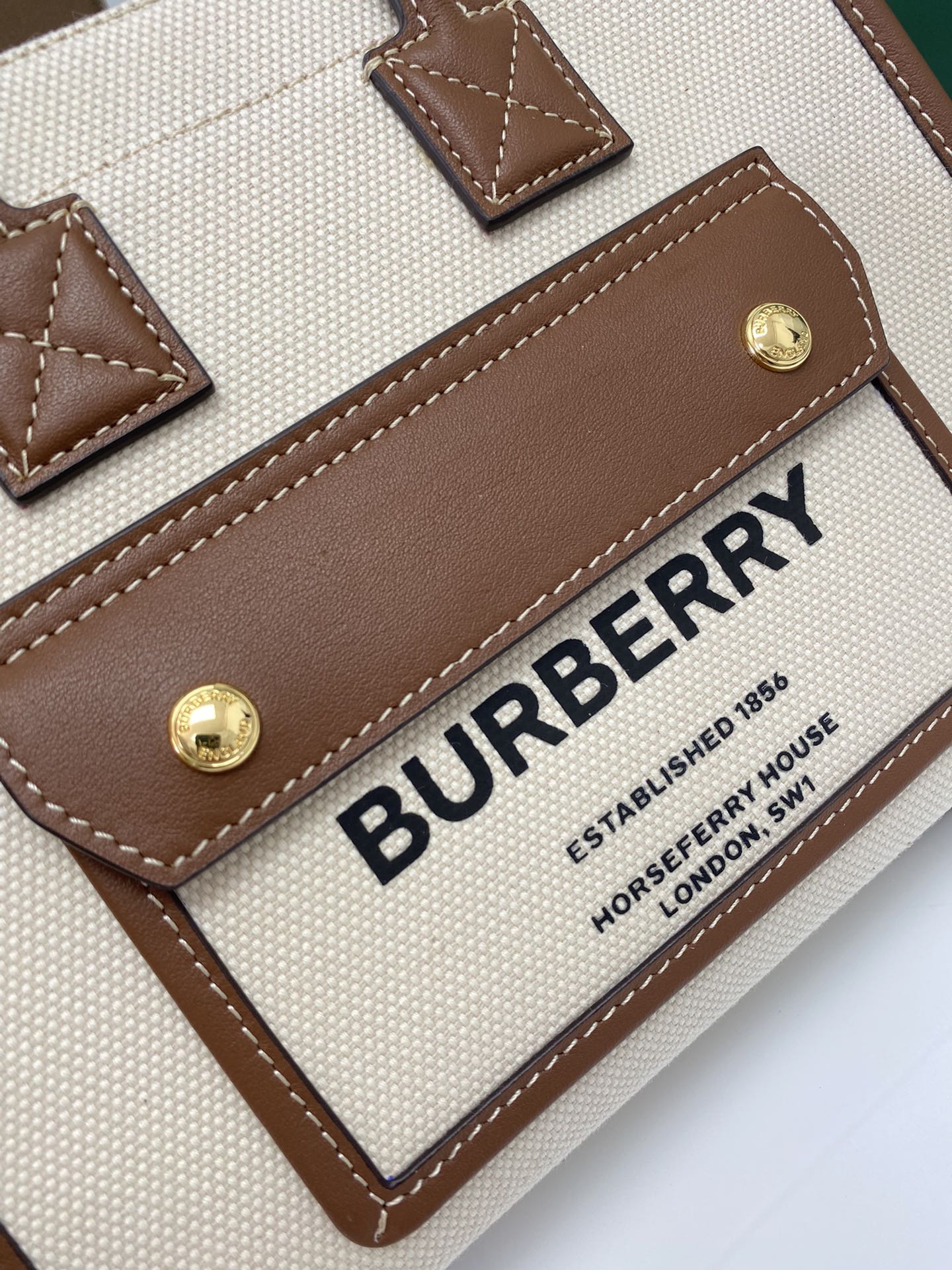 Сумка Burberry Freya — коричневая