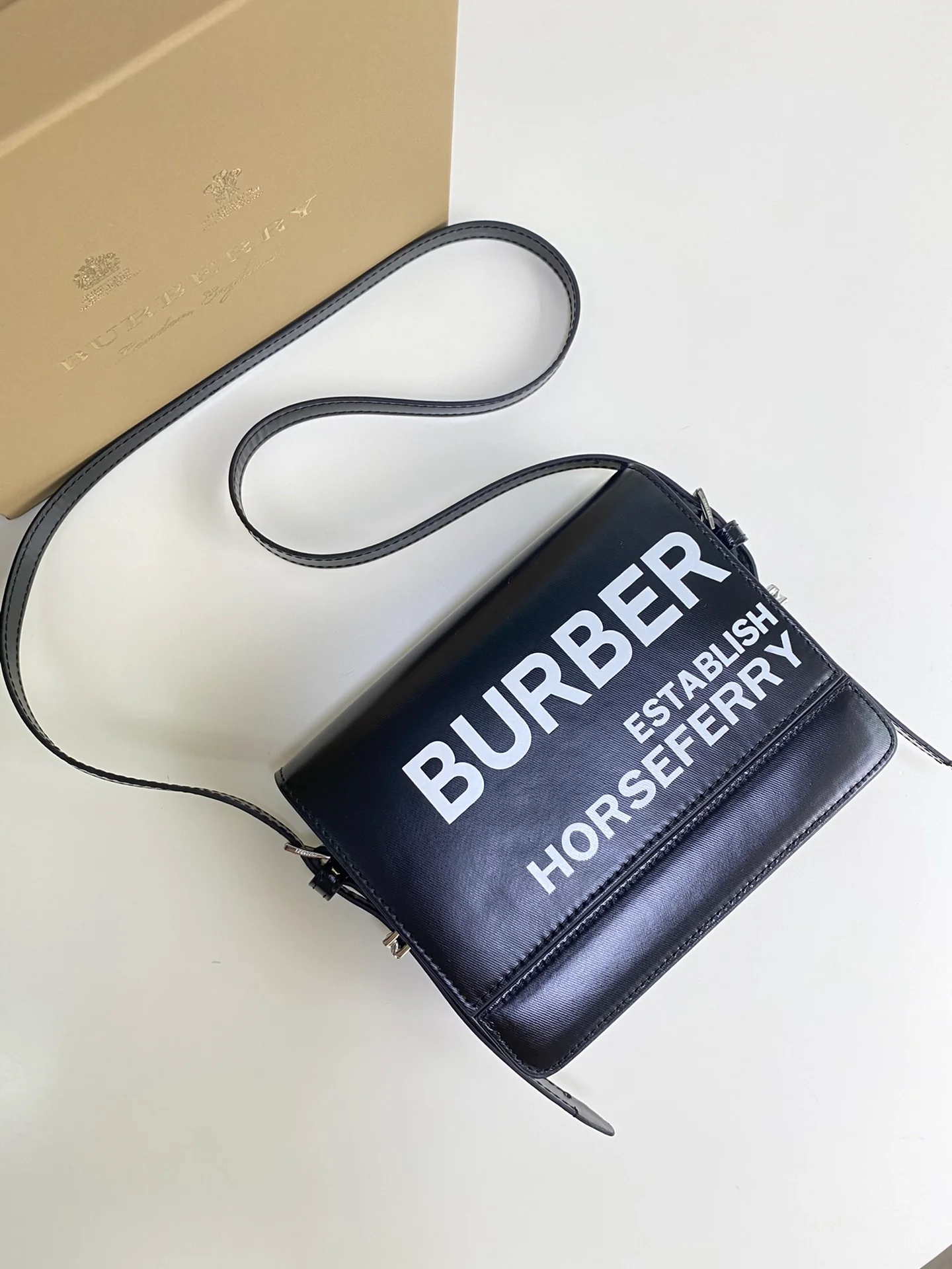 Сумка Burberry Grace с принтом Horseferry