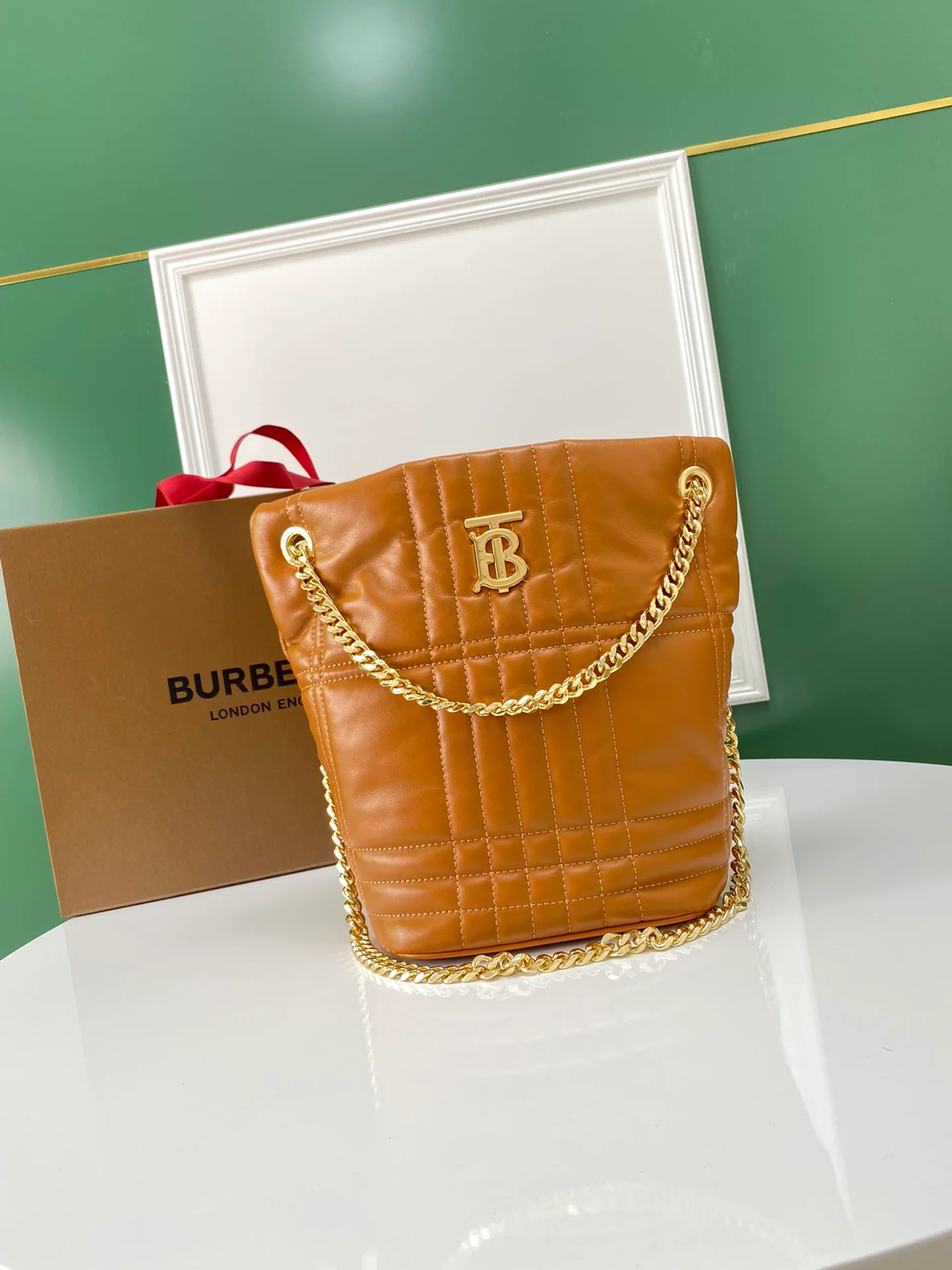 Burberry - Новинка, изысканная - стеганая сумка-ведро Laura - коричневая