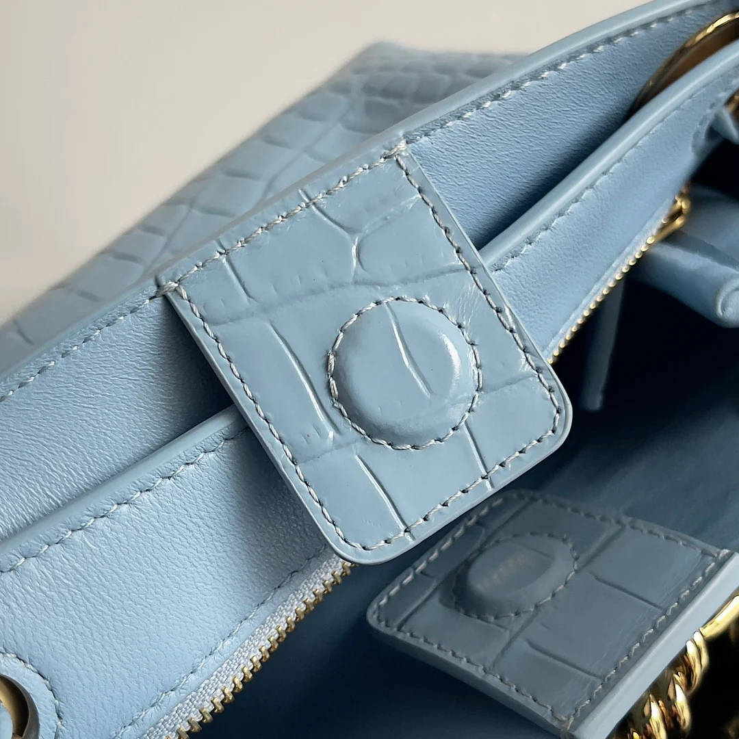 BV - Сумка Andiamo из кожи аллигатора - синяя