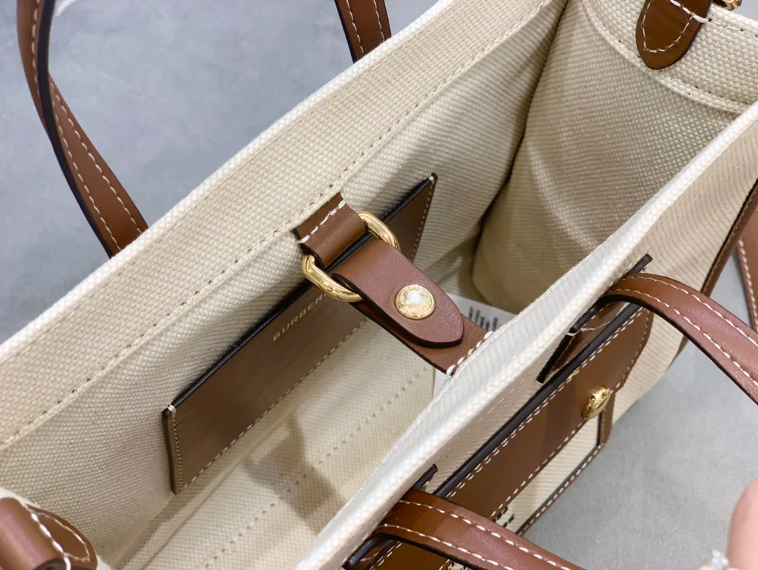 Сумка-тоут Burberry Freya - коричневая