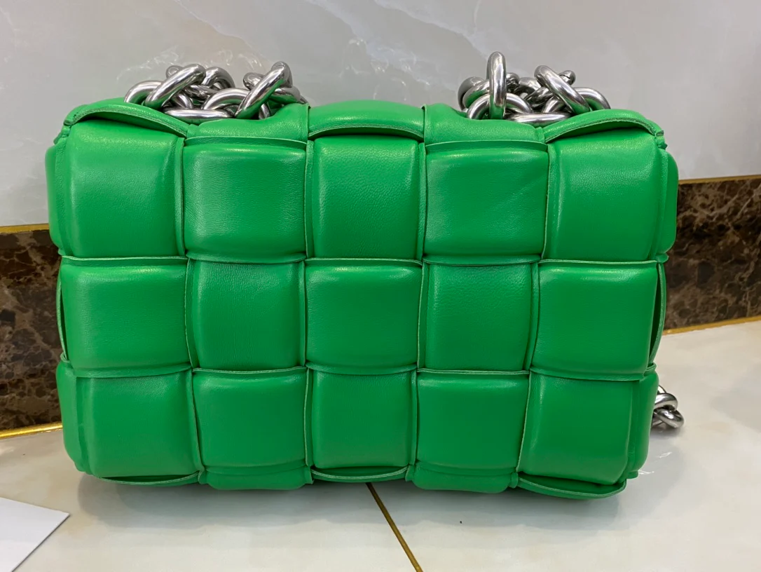 Сумка для кассет BV из овечьей кожи, 27х10х18 см.