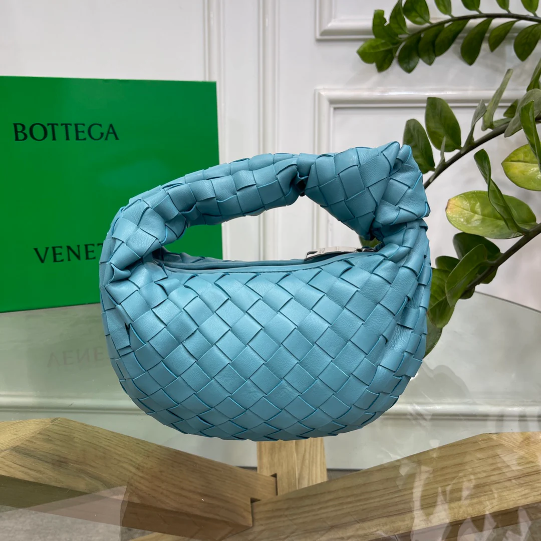 Плетеная круглая сумка-хобо BV Jodie с узлом - Размер 27x22x3 см - 12