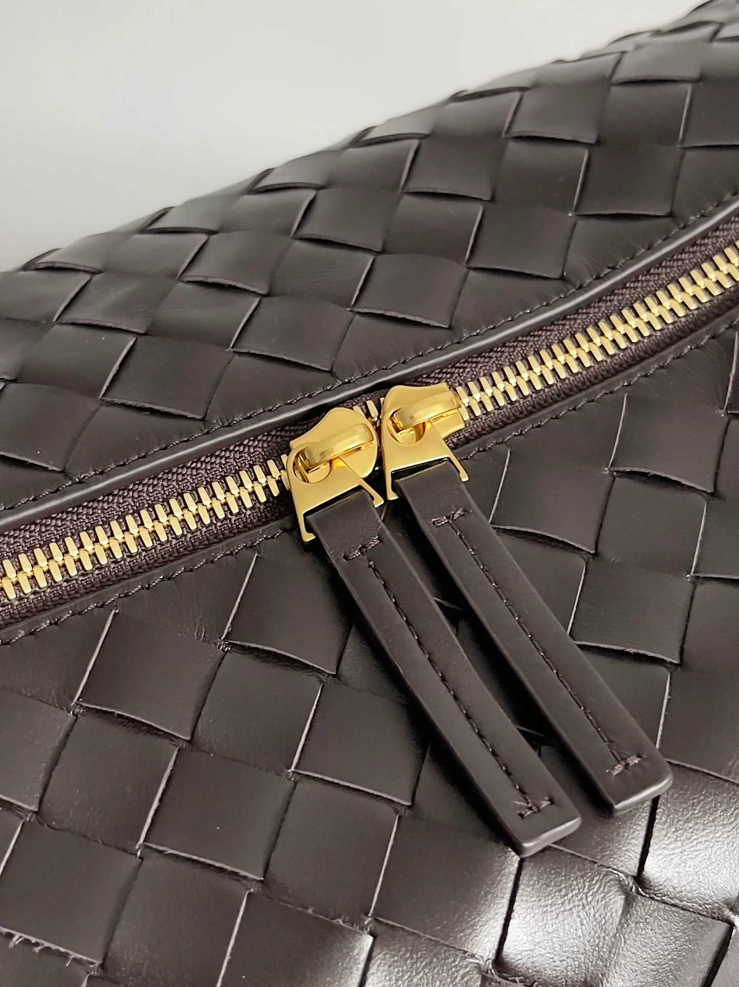 BV-loop-weekender-medium backpack