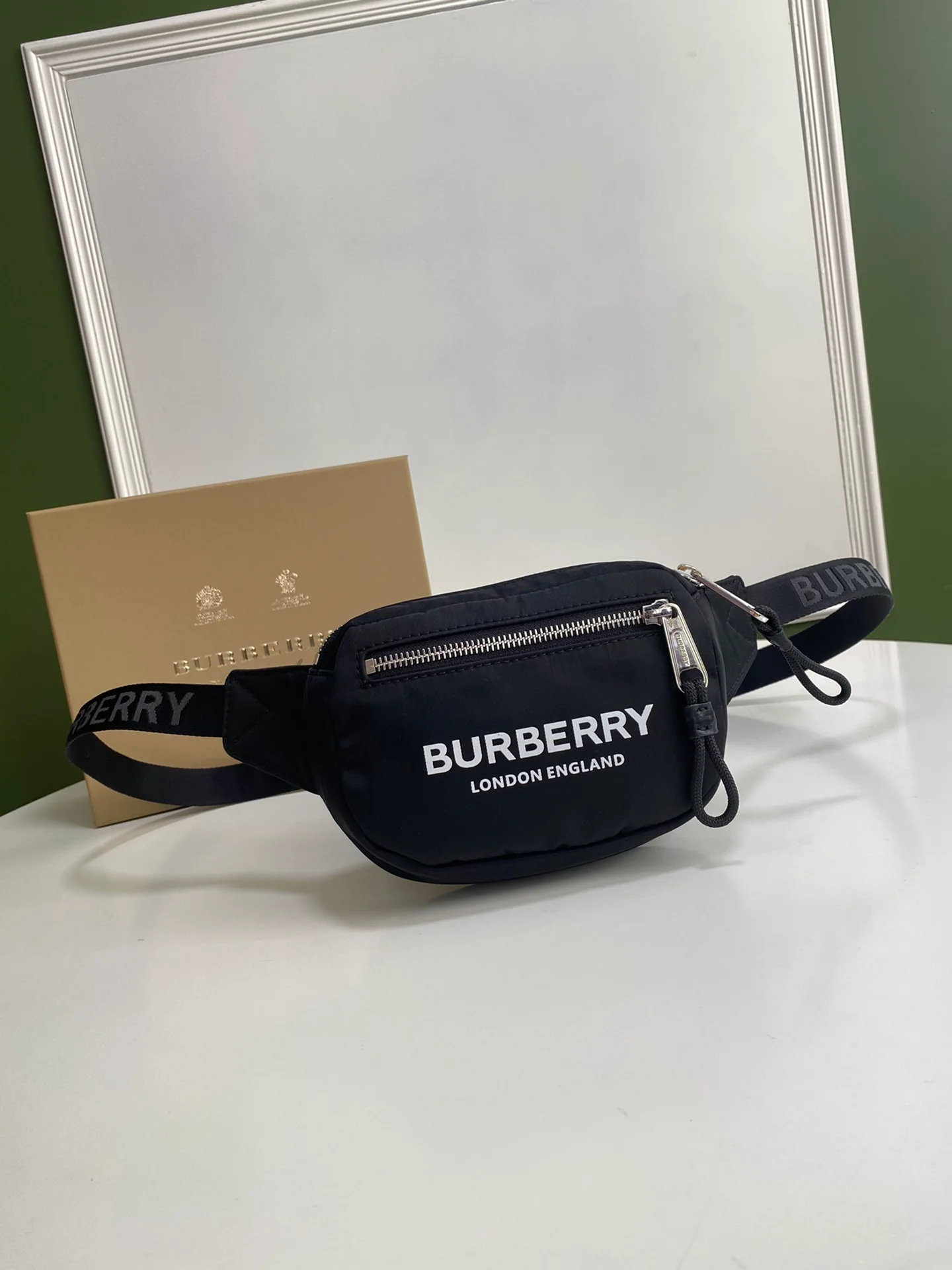 Поясная сумка Burberry Econyl с логотипом