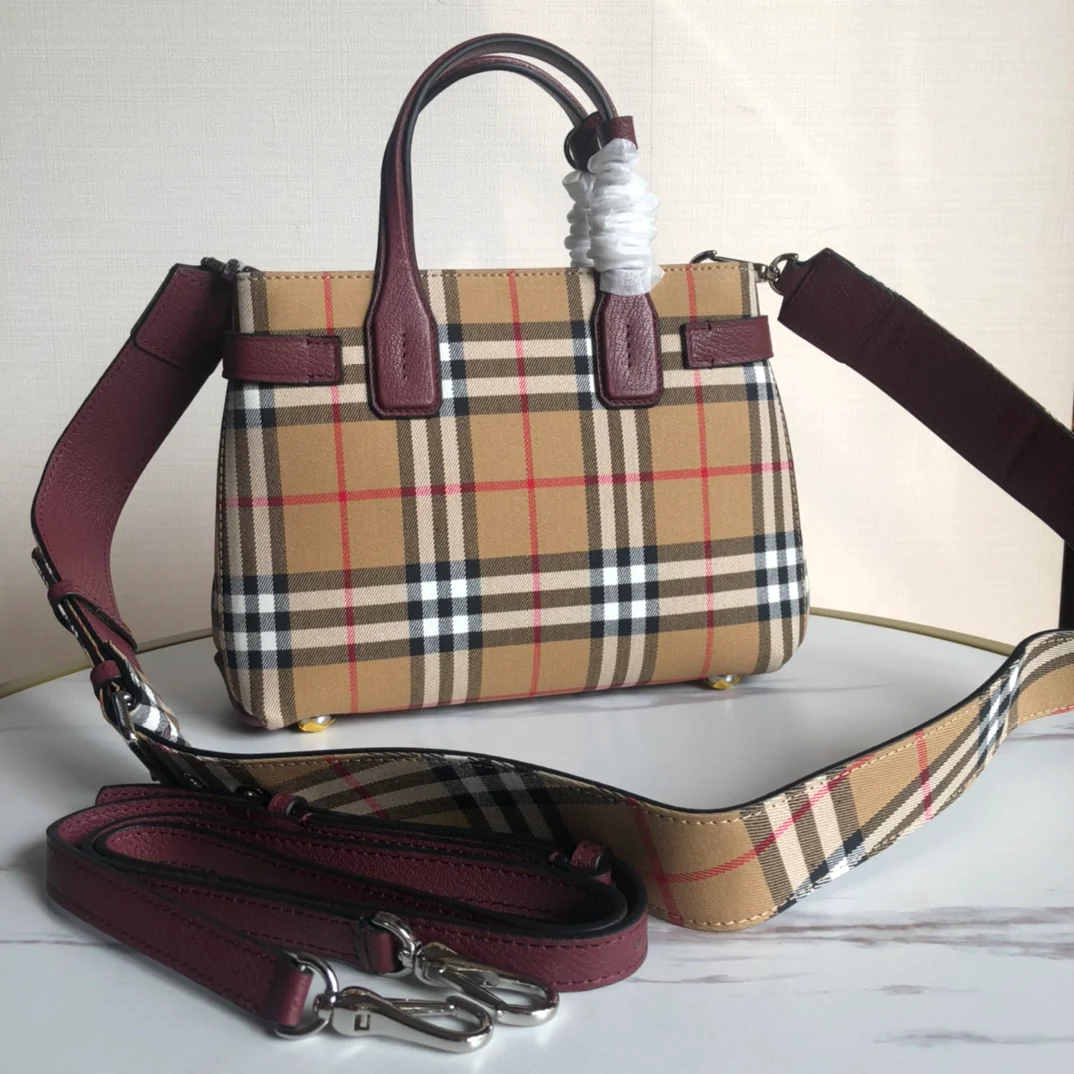 Сумка-тоут Burberry в винтажную клетку, маленькая, бордовая.