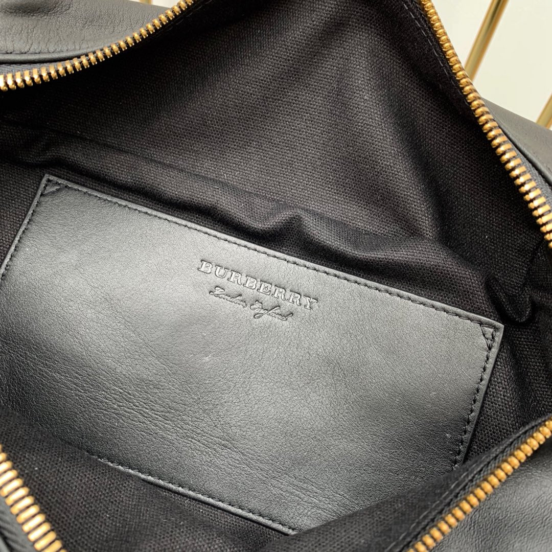 Поясная сумка Burberry из натуральной кожи с граффити