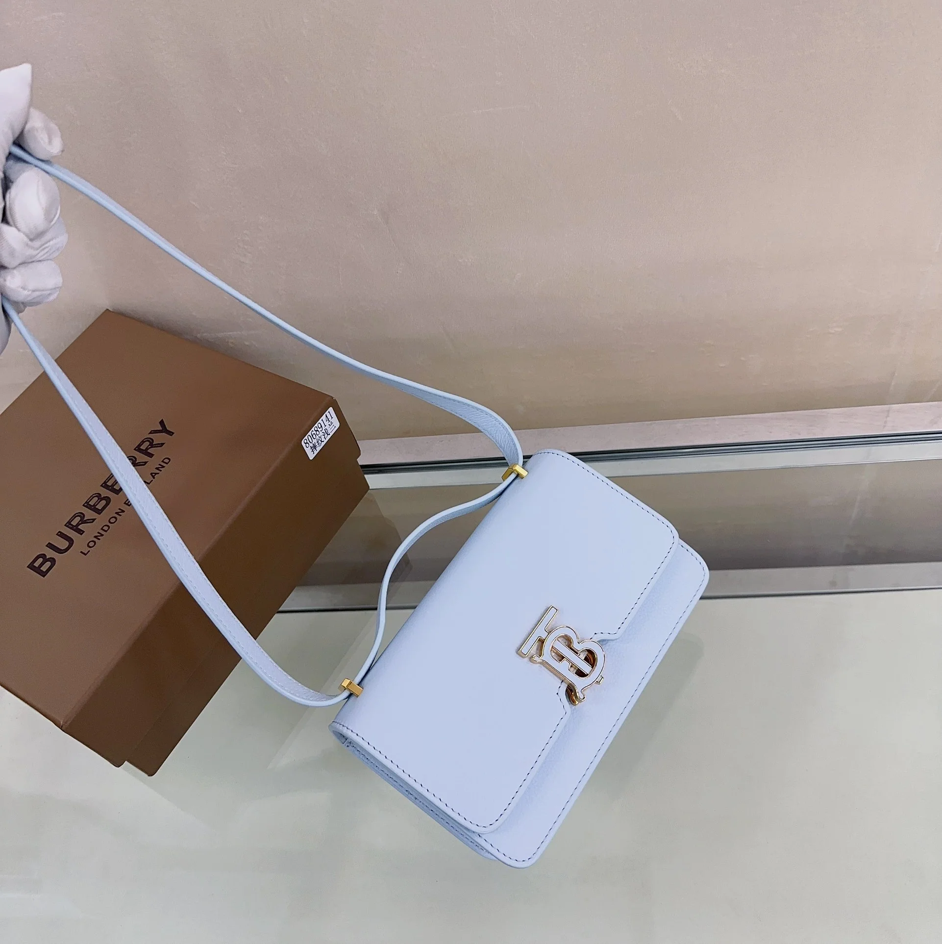 Сумка Burberry Robin - кроссбоди/клатч - светло-голубая