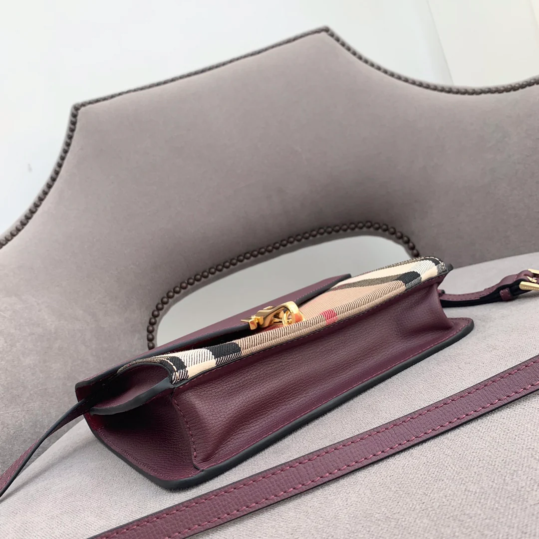 Сумка через плечо Burberry House в клетку, бордовая.