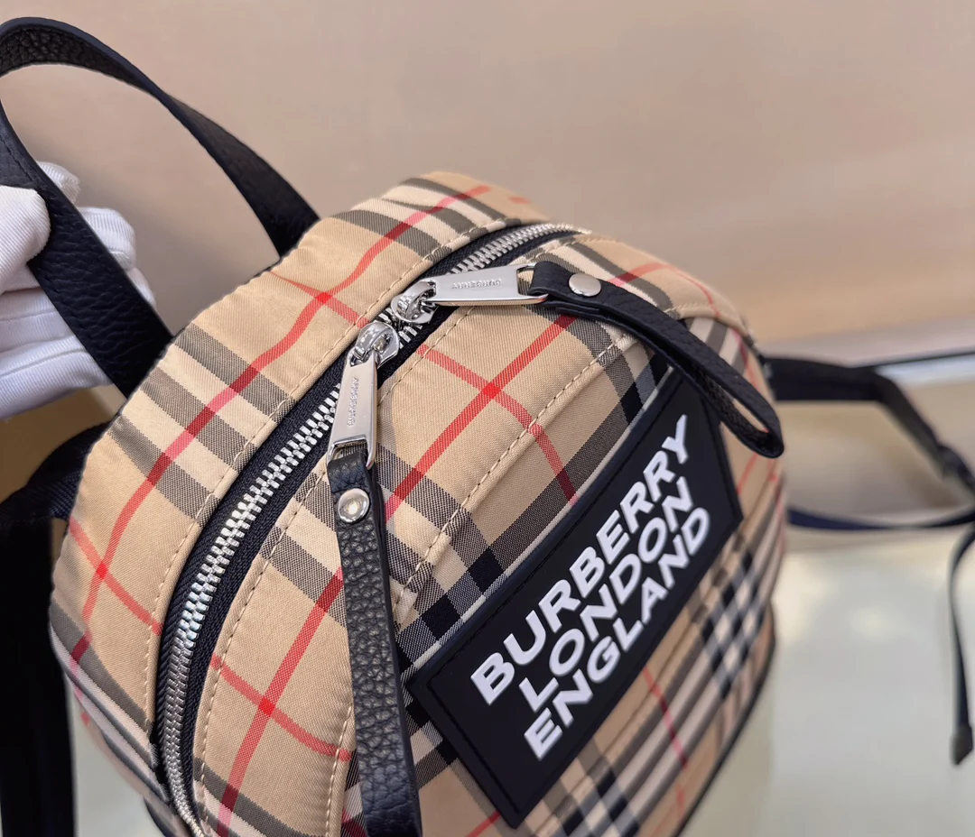 Классический клетчатый рюкзак Burberry