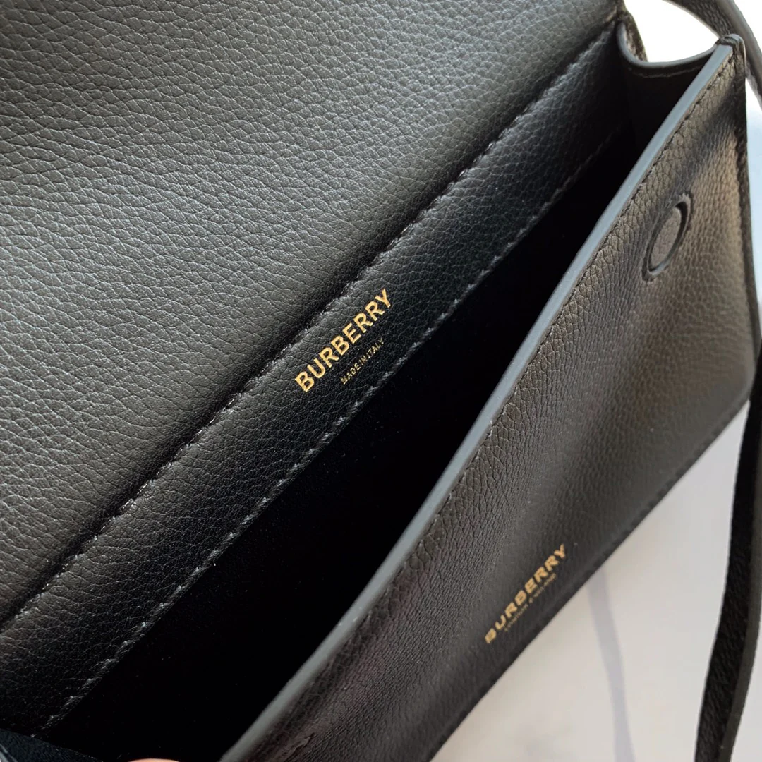 Сумка Burberry Title Talte, маленькая, черная.