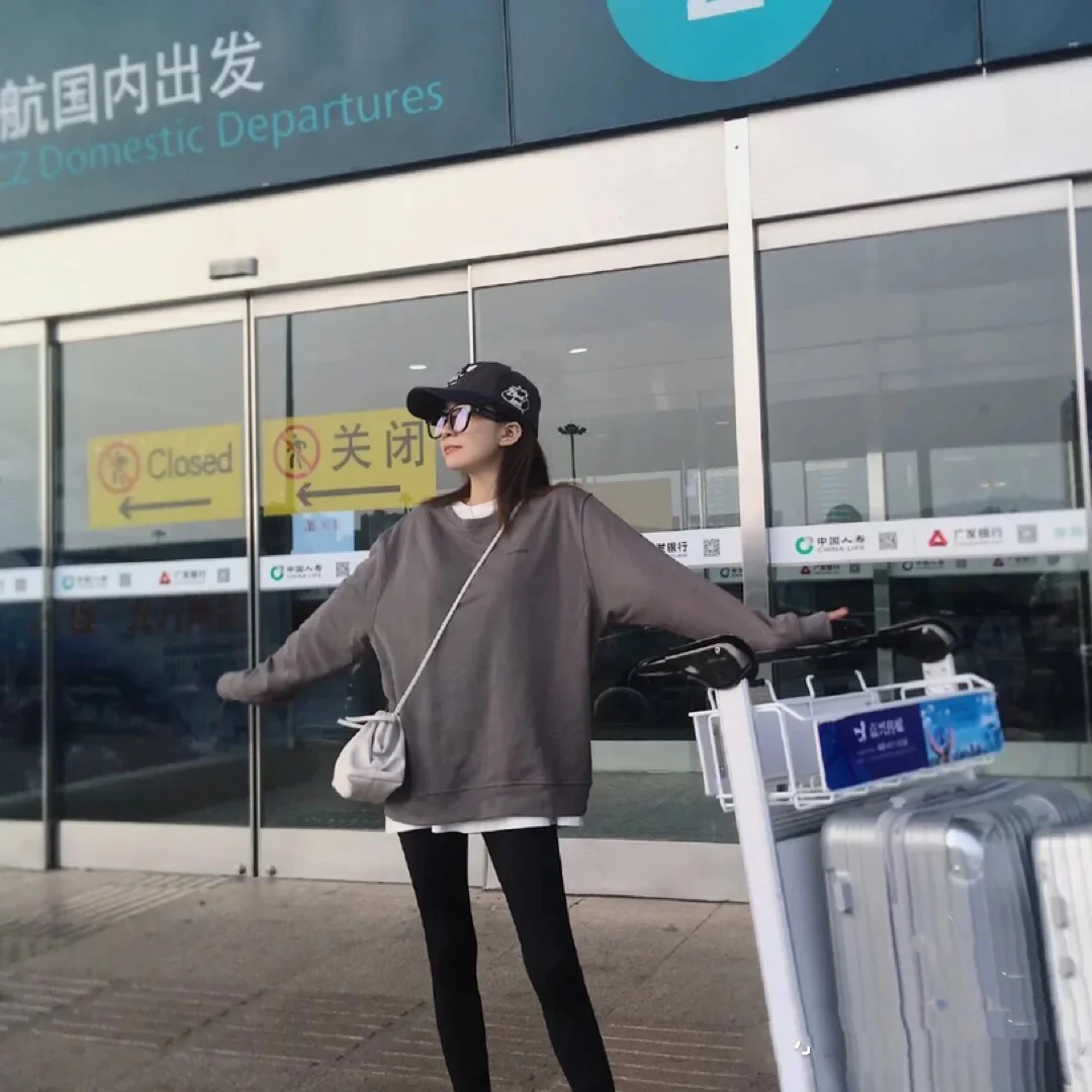 Сумка BV Cloud Bag - Фотографии в ней