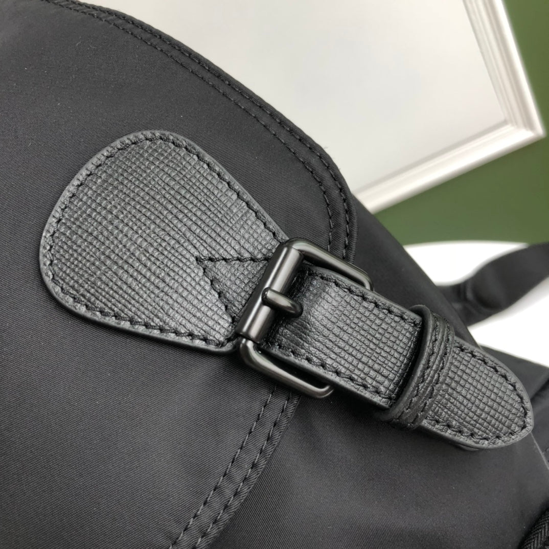 Рюкзак Burberry The Ruckack - Военный рюкзак - Черный