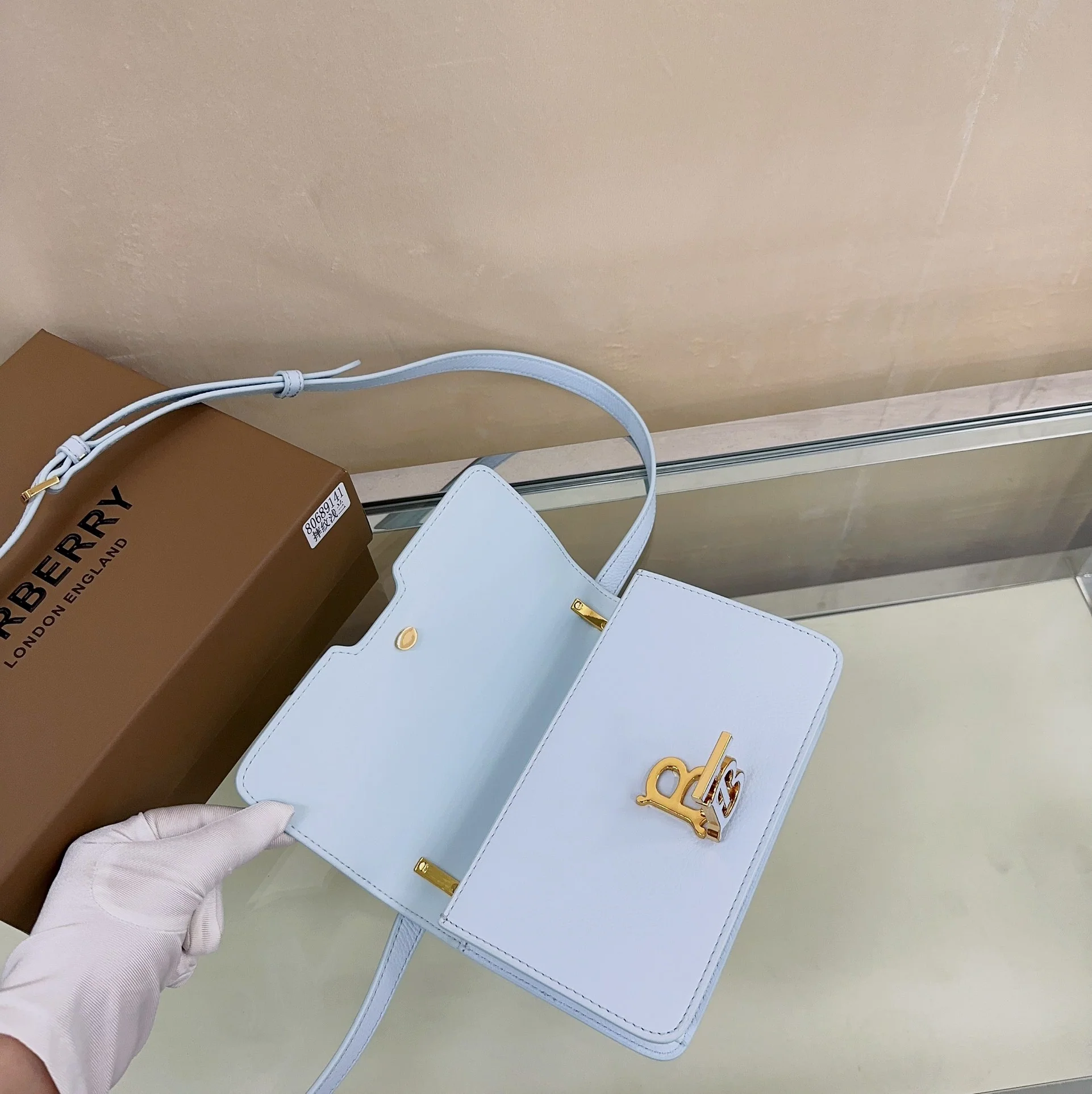 Сумка Burberry Robin - кроссбоди/клатч - светло-голубая