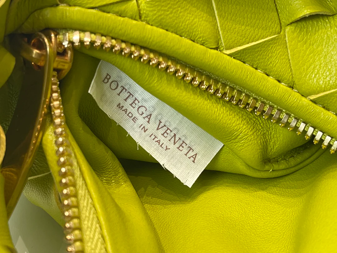 Сумка BV Mini Jodie Croissant Bag, s27x9x23cm-7