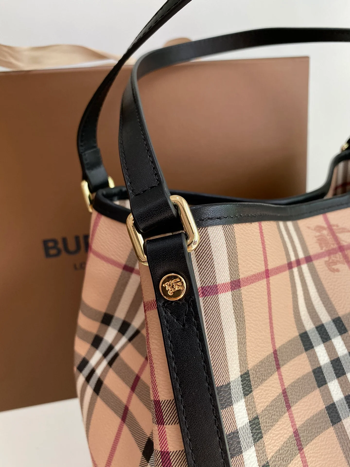 Сумка Burberry Classic для мамы и дочки - сумка для покупок