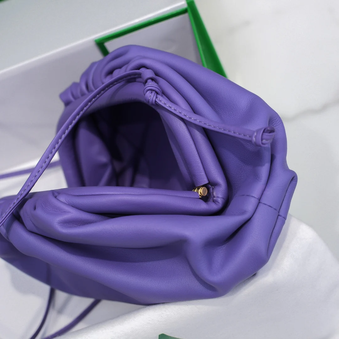 Серия сумок BV-pouch - Сумка Cloud - Телячья кожа - 23x13x8 см - 1