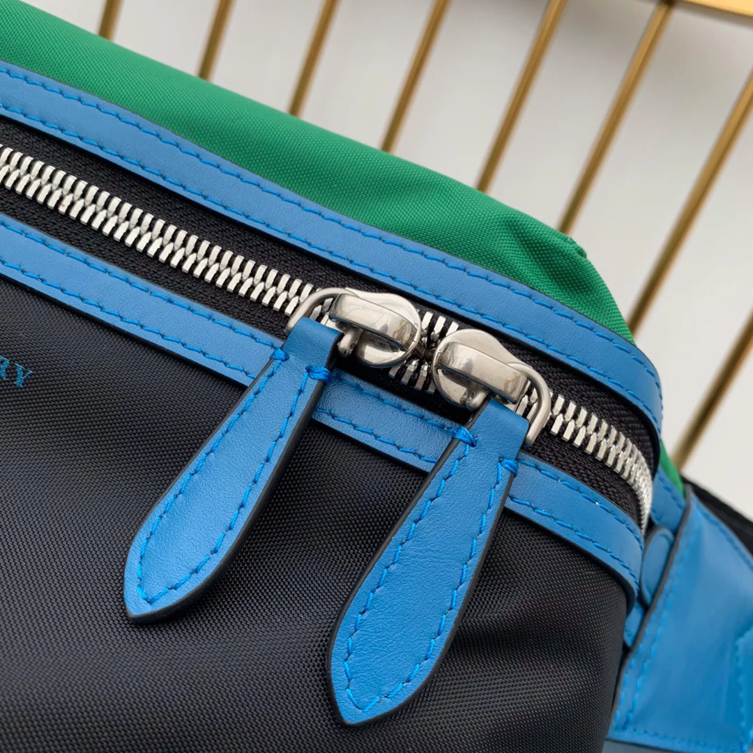 Burberry - Новая простая поясная сумка