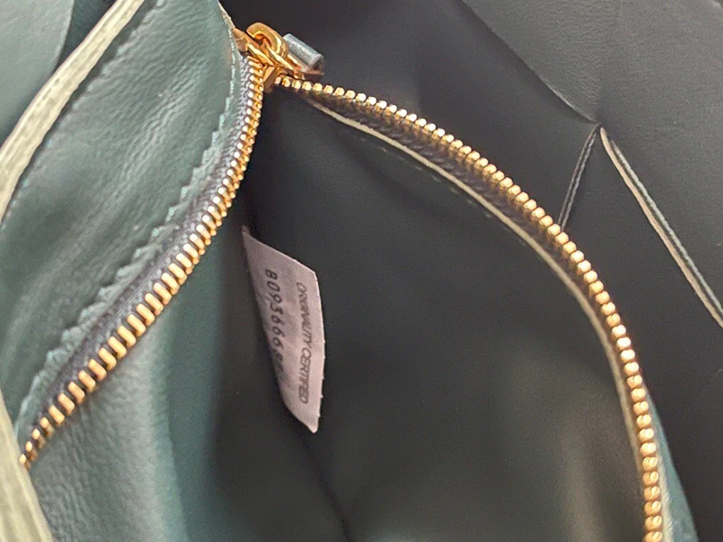 Кассета BV - зернистая телячья кожа - подкладка из телячьей кожи - 23x15x5 см