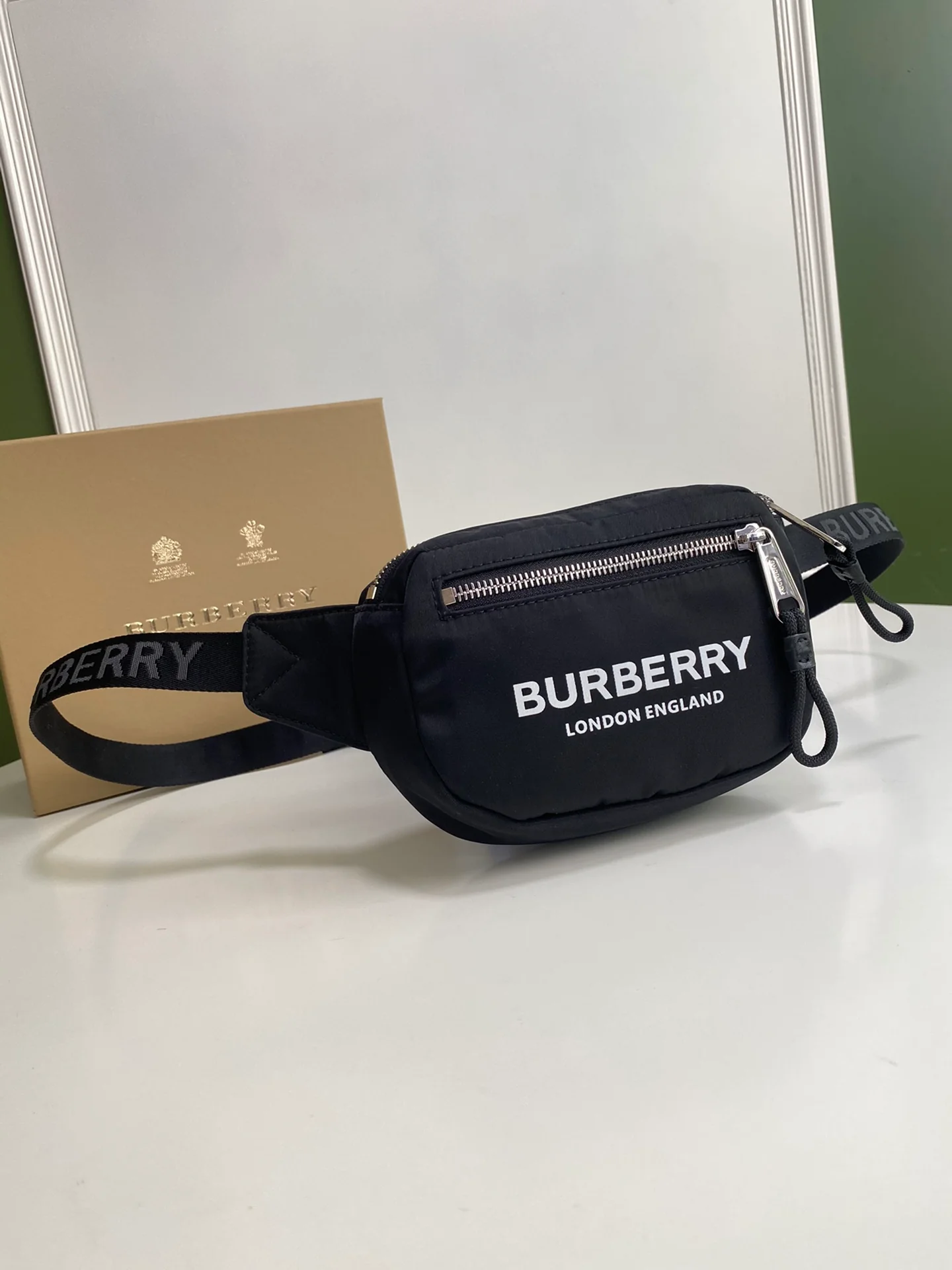 Поясная сумка Burberry Econyl с логотипом