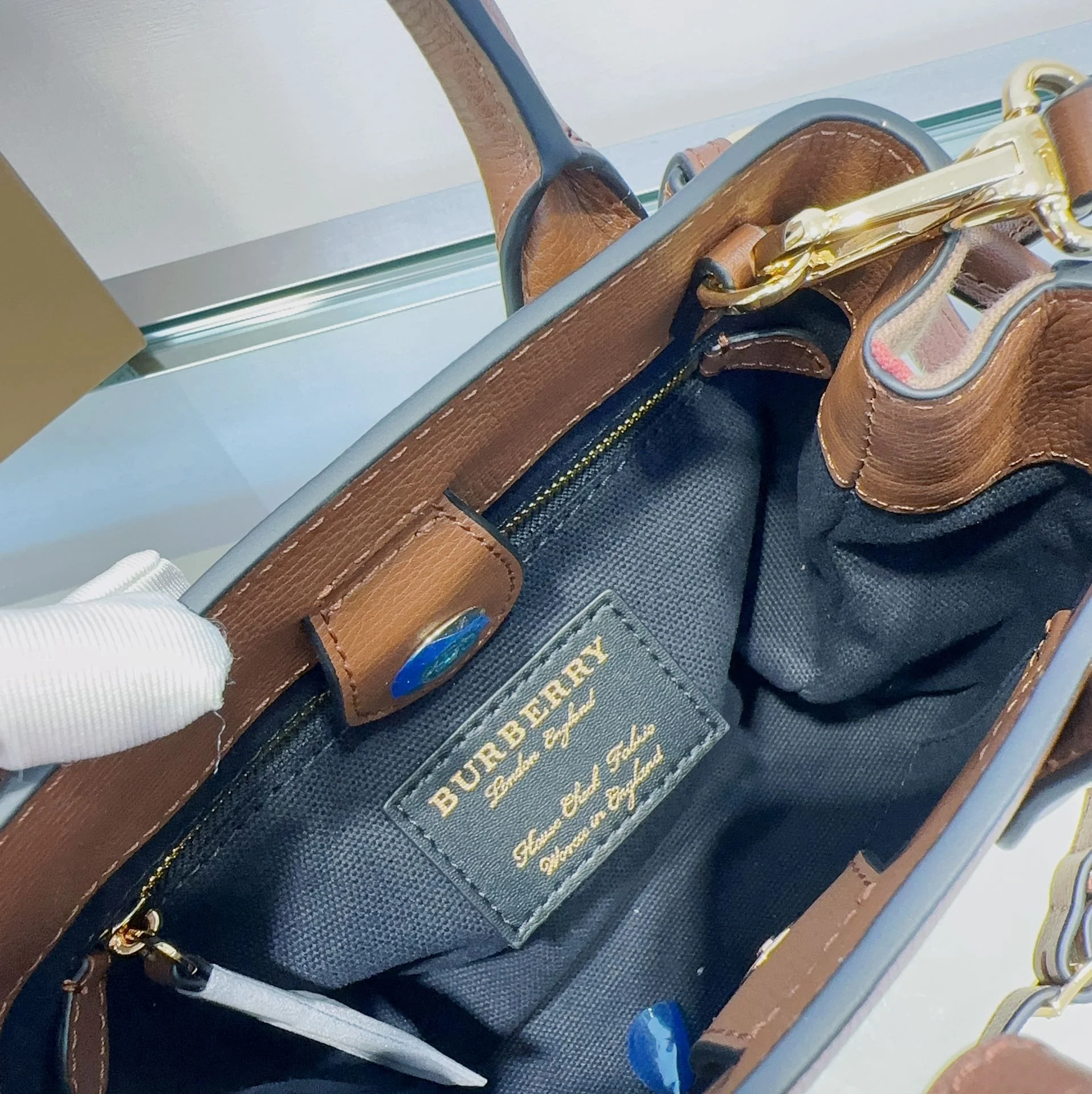 Сумка Burberry The Banner, 22 см, коричневая.