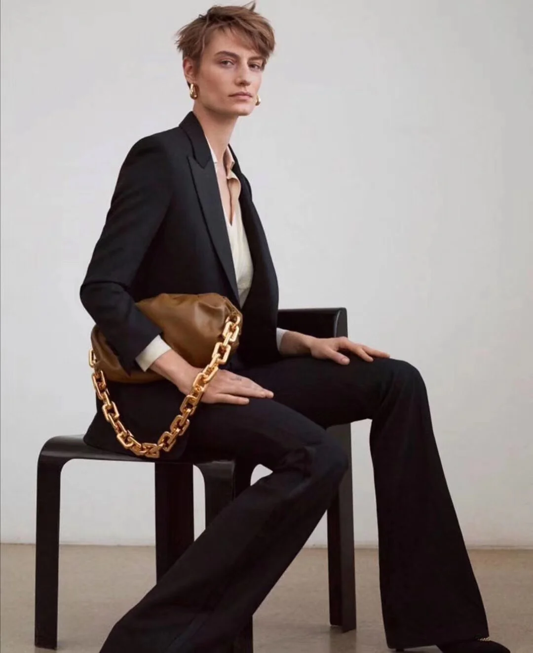 Сумка BV Cloud Bag - Фото на фото - 1