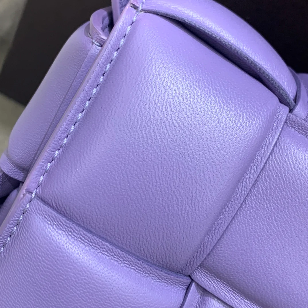 Сумка-мешок для кассет BV из плетеной кожи/подушка/телячья кожа/26х18х8 см/6