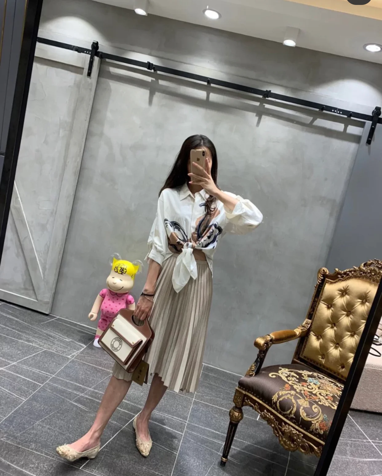 Холщовая сумка-тоут Burberry коричневого цвета - на фото одежда.