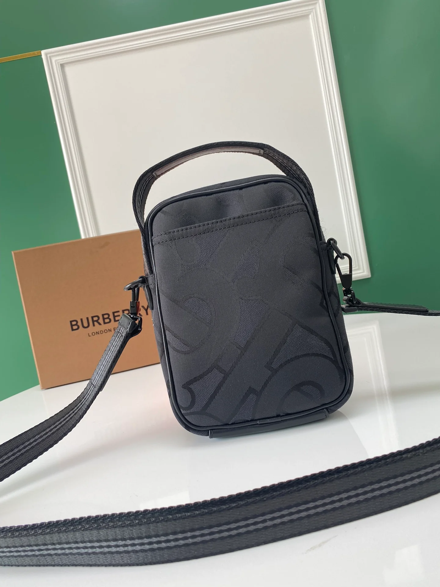 Burberry - Новейшая стильная сумка через плечо - 1