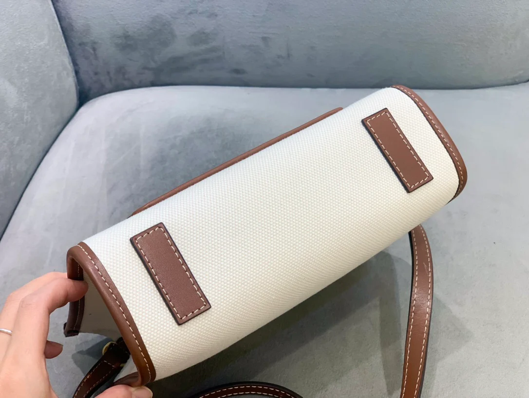 Сумка-тоут Burberry Freya - коричневая