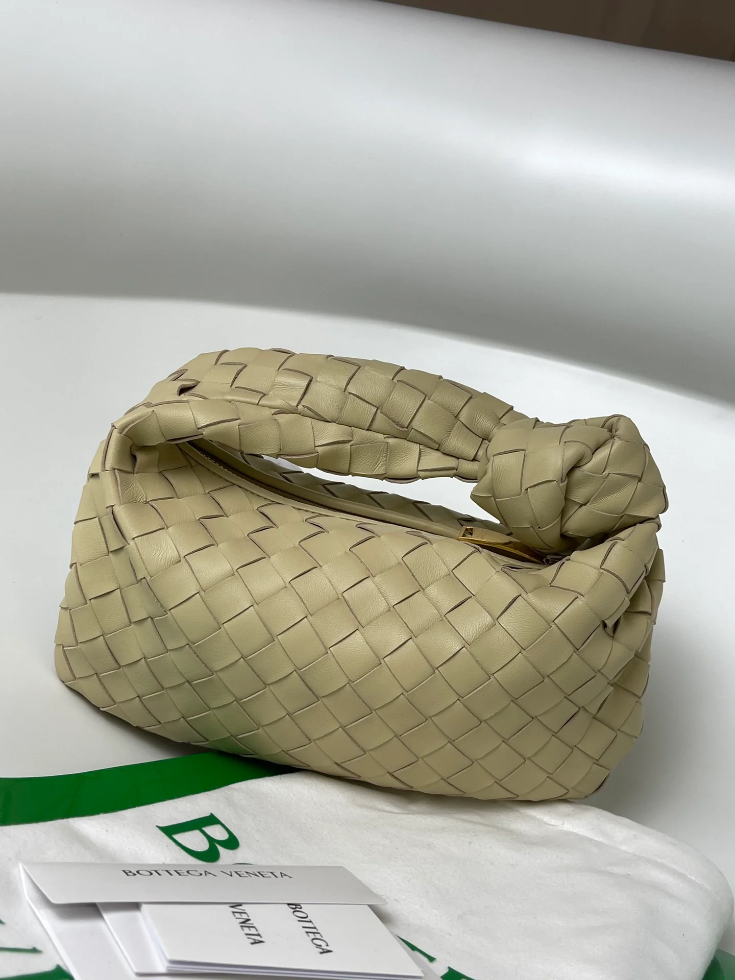 Сумка BV Mini Jodie Croissant Bag, s27x9x23cm-8