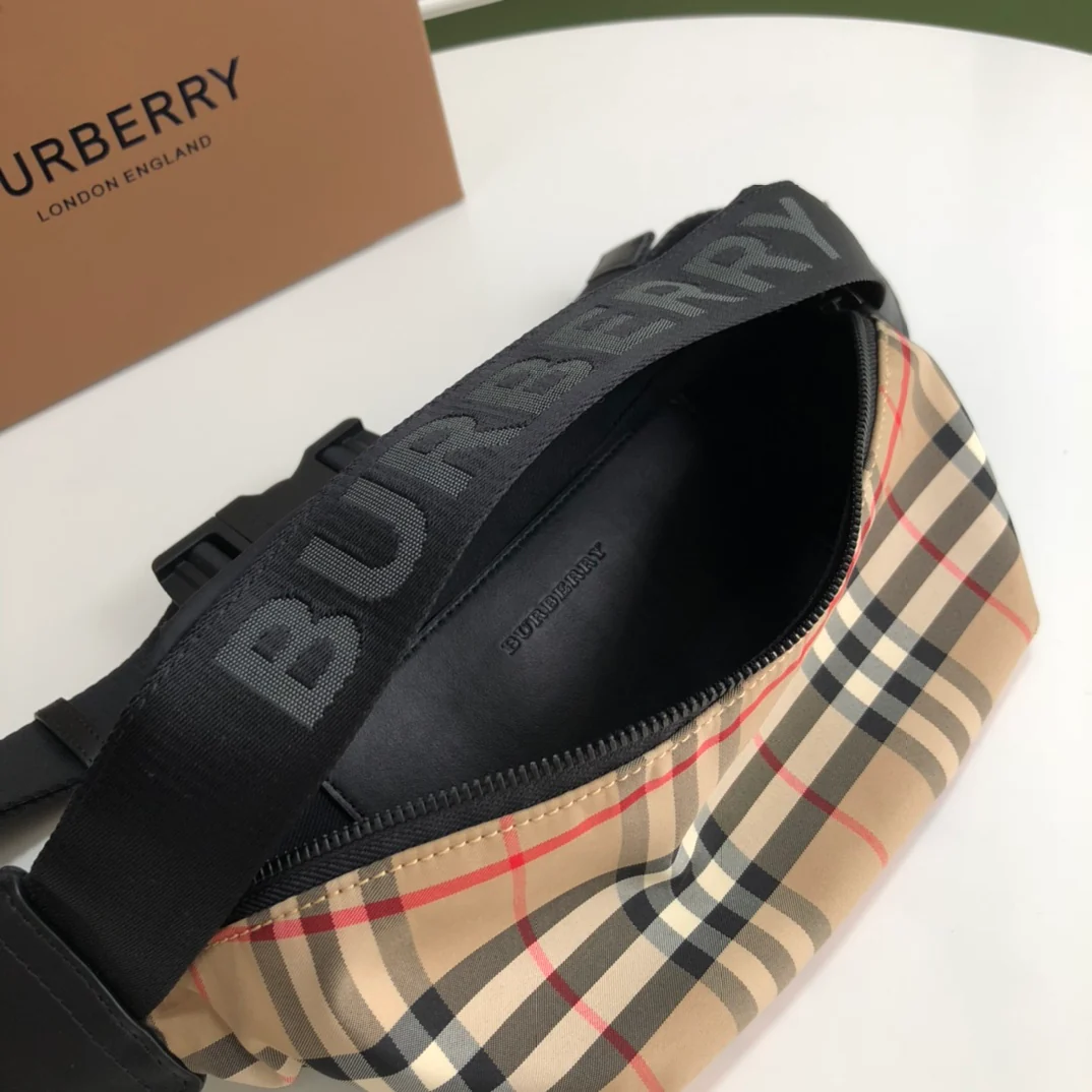 Поясная сумка Burberry Classic Check из нейлона