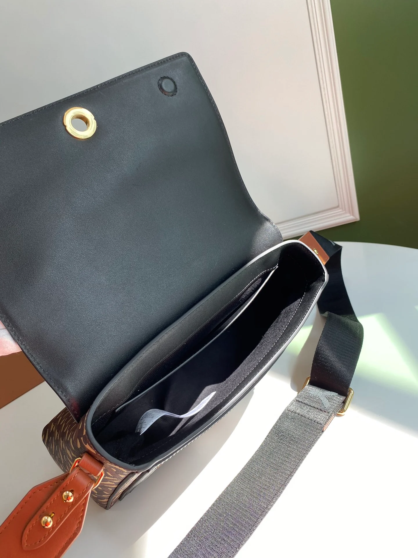 Burberry - версия Burberry - сумка через плечо